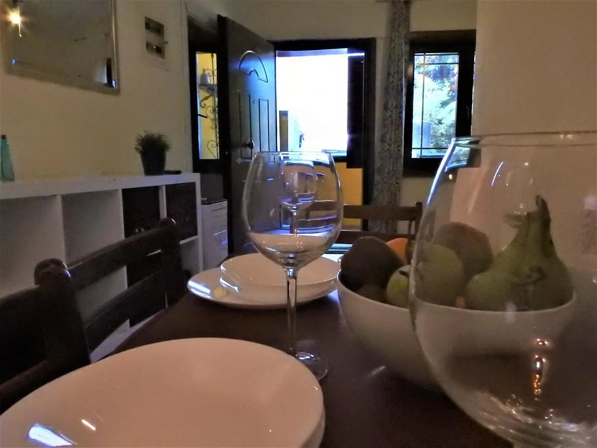 Konstantinos Vourvourou Apartment
