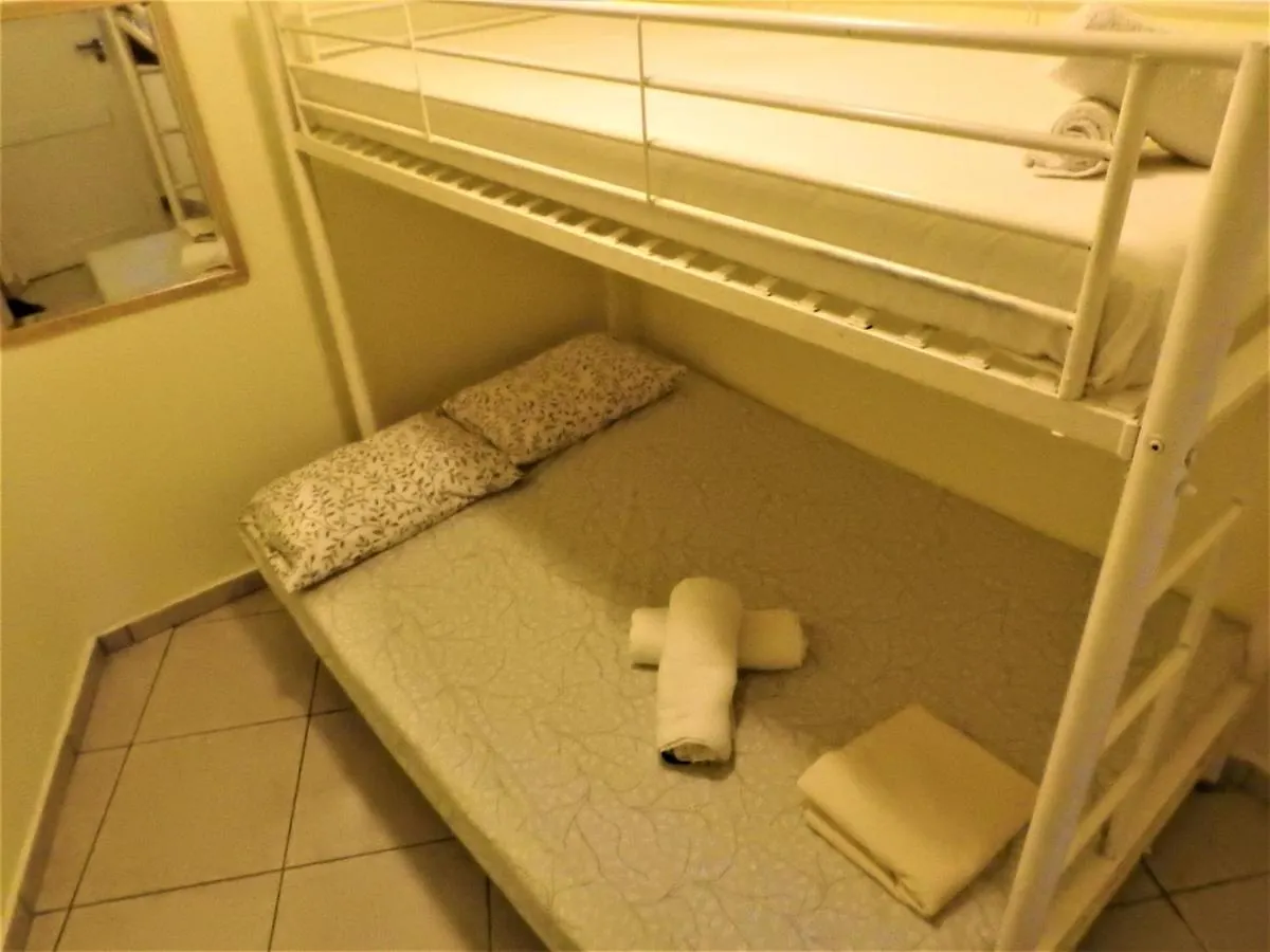 Konstantinos Vourvourou Apartment