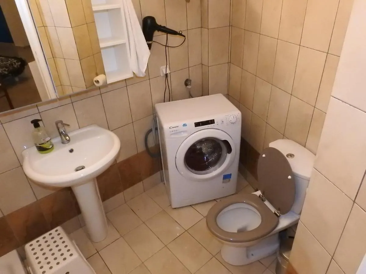 Konstantinos Vourvourou Apartment 0*,