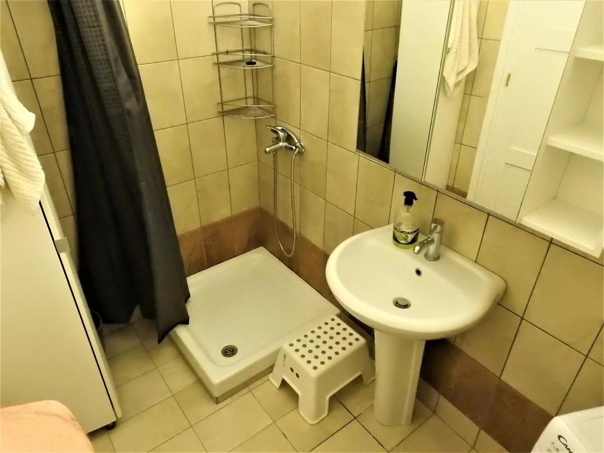 Konstantinos Vourvourou Apartment