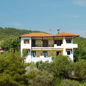 House Christina Βουρβουρού